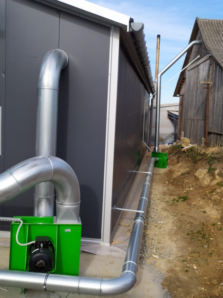 Montaż instalacji odpylającej wraz z transportem trocin koło Ryglic