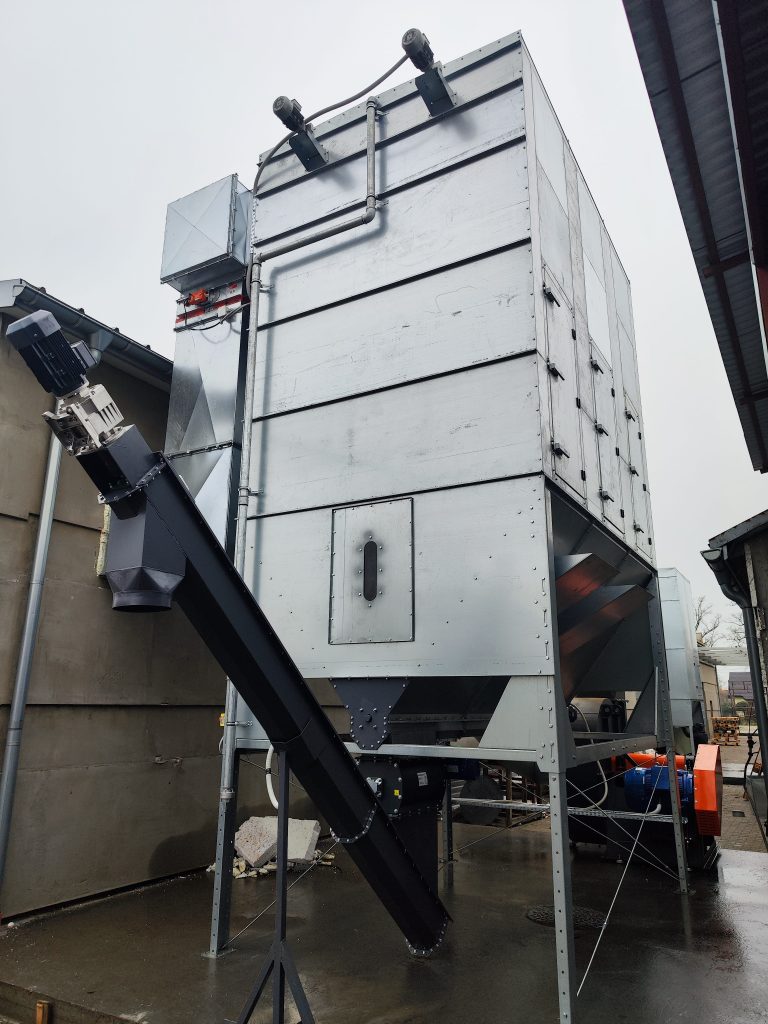 Dwuetapowa instalacja odpylająca w przemyśle drzewnym – separacja frakcji i automatyzacja 45 kW + 22 kW